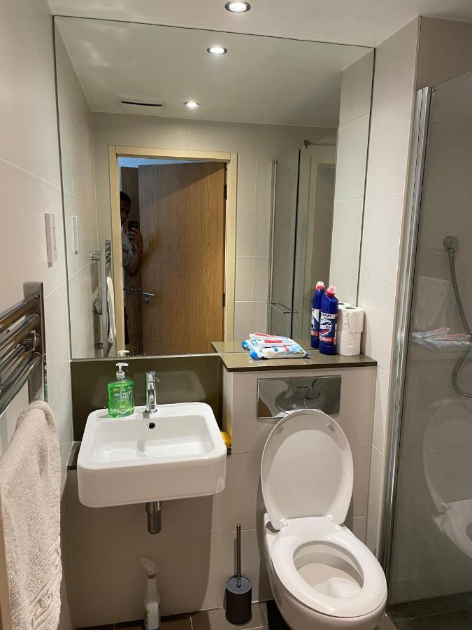 King Dems Home Dagenham Bagian luar foto