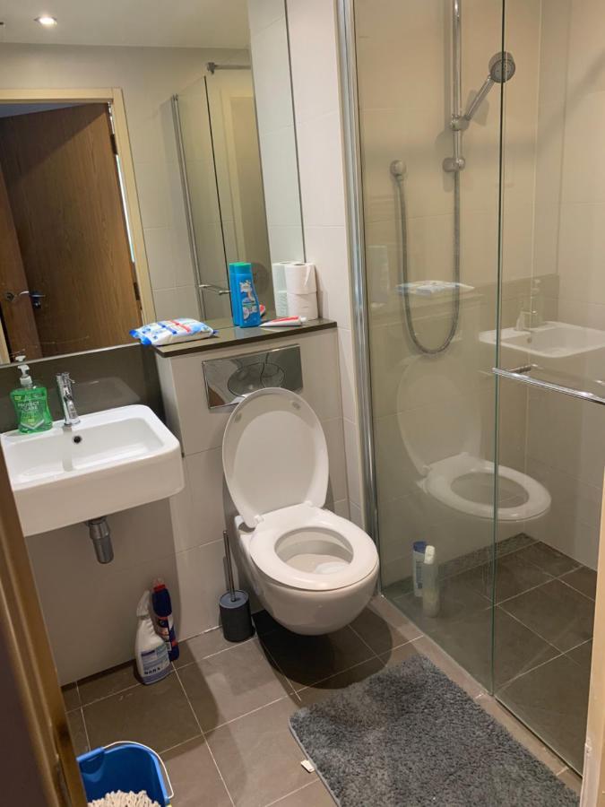King Dems Home Dagenham Bagian luar foto